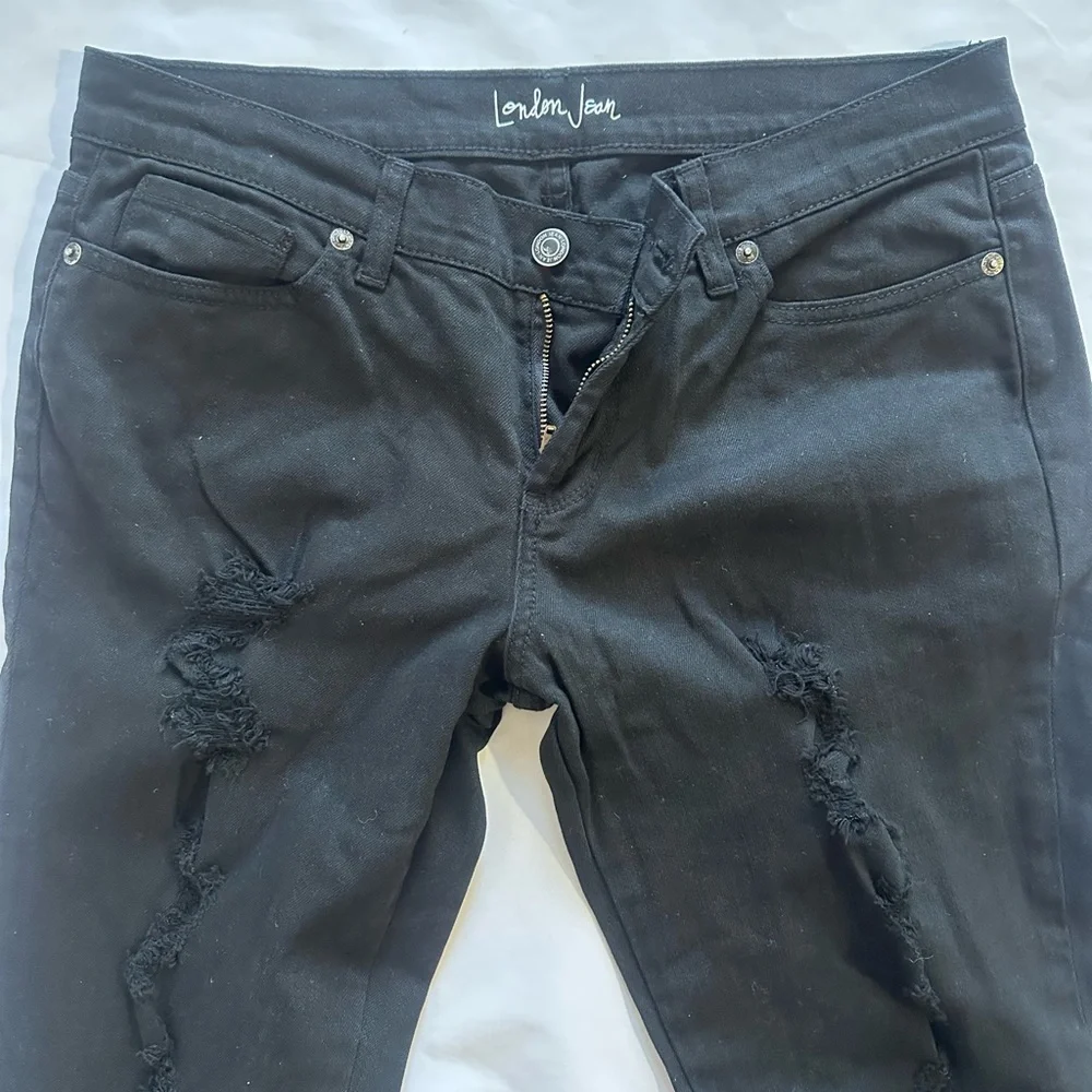 London Jean Women's Black Distressed Jeans